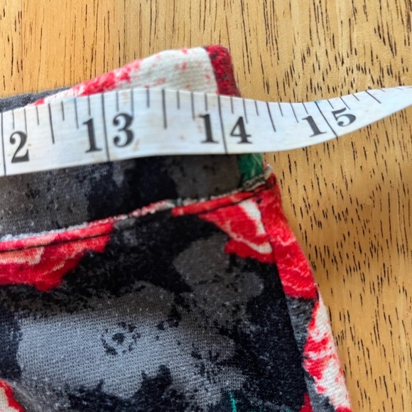 Candie’s Floral Red Rose Bodycon Skirt Size Medium - Picture 3 of 5